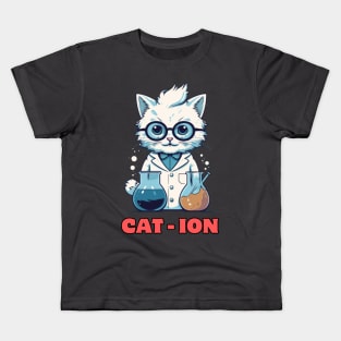 Chemist cat, cation, chemistry, laboratory, gift present ideas Kids T-Shirt